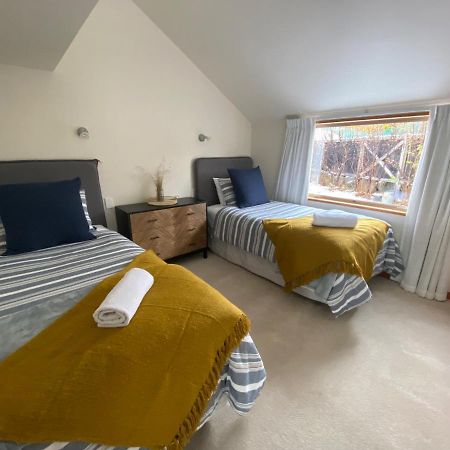 Glacier Rock Lakeview House Lake Tekapo Ngoại thất bức ảnh
