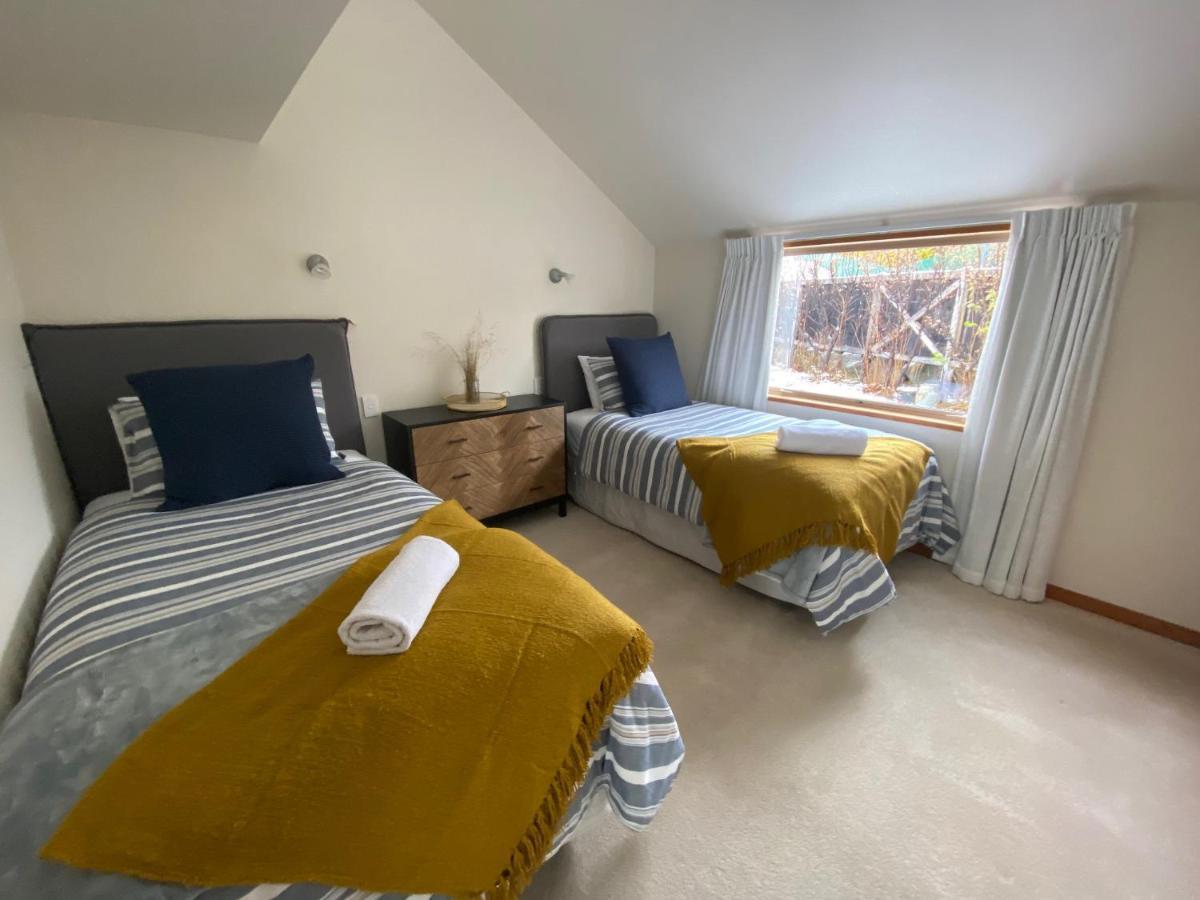 Glacier Rock Lakeview House Lake Tekapo Ngoại thất bức ảnh